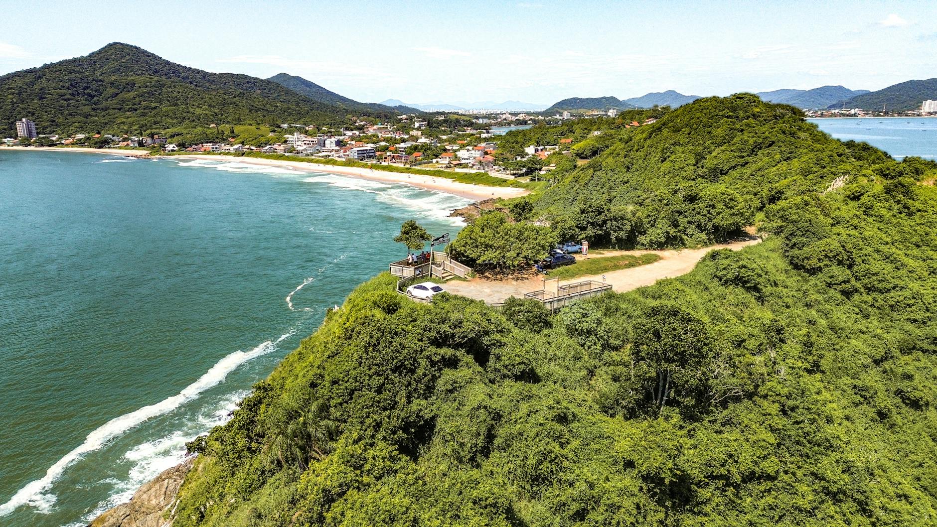Cabeçudas Itajaí 2026: Frente-Mar Vizinha de Praia Brava