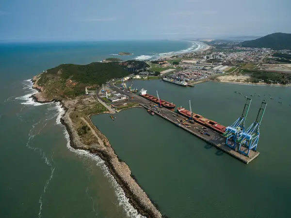 Navegantes 2026: a janela patrimonial antes da cidade entrar no top 10 do PIB de SC