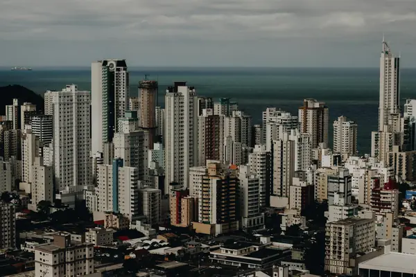 Lançamentos em BC 2026: a Safra Que Define o Pico Atual do Ciclo