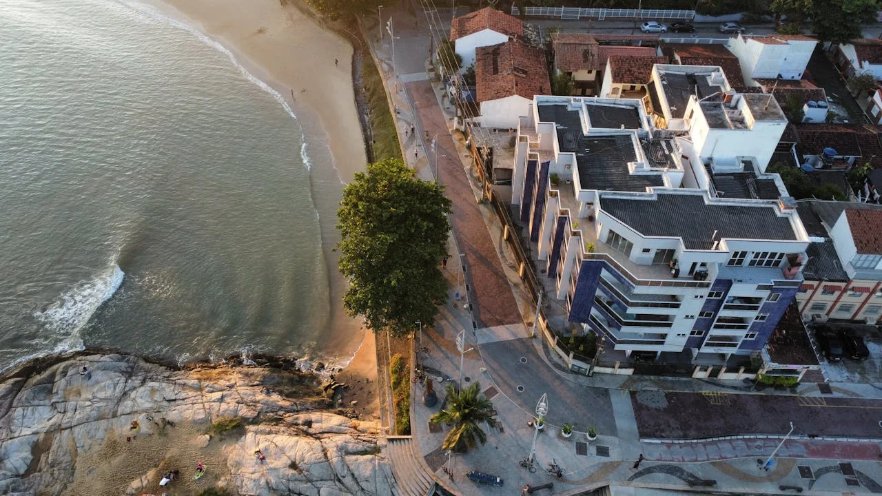 Praia dos Amores em Balneário Camboriú em 2026